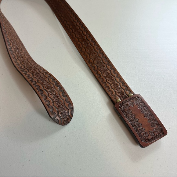 Vintage Brown genuine leather Banana Republic belt circa 1991 - Picture 4 of 6